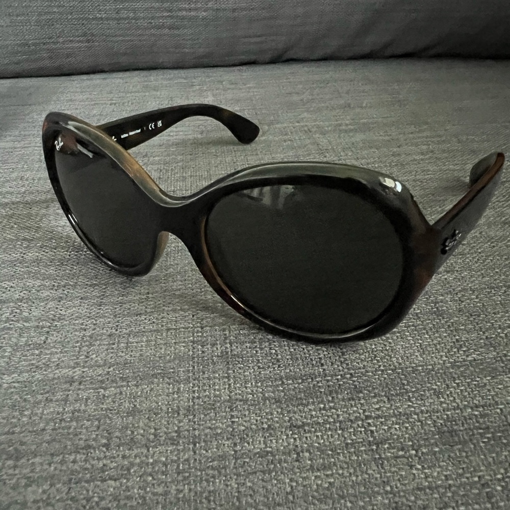 NEW RAY-BAN SUNGLASSES EYEWEAR ACCESSORY